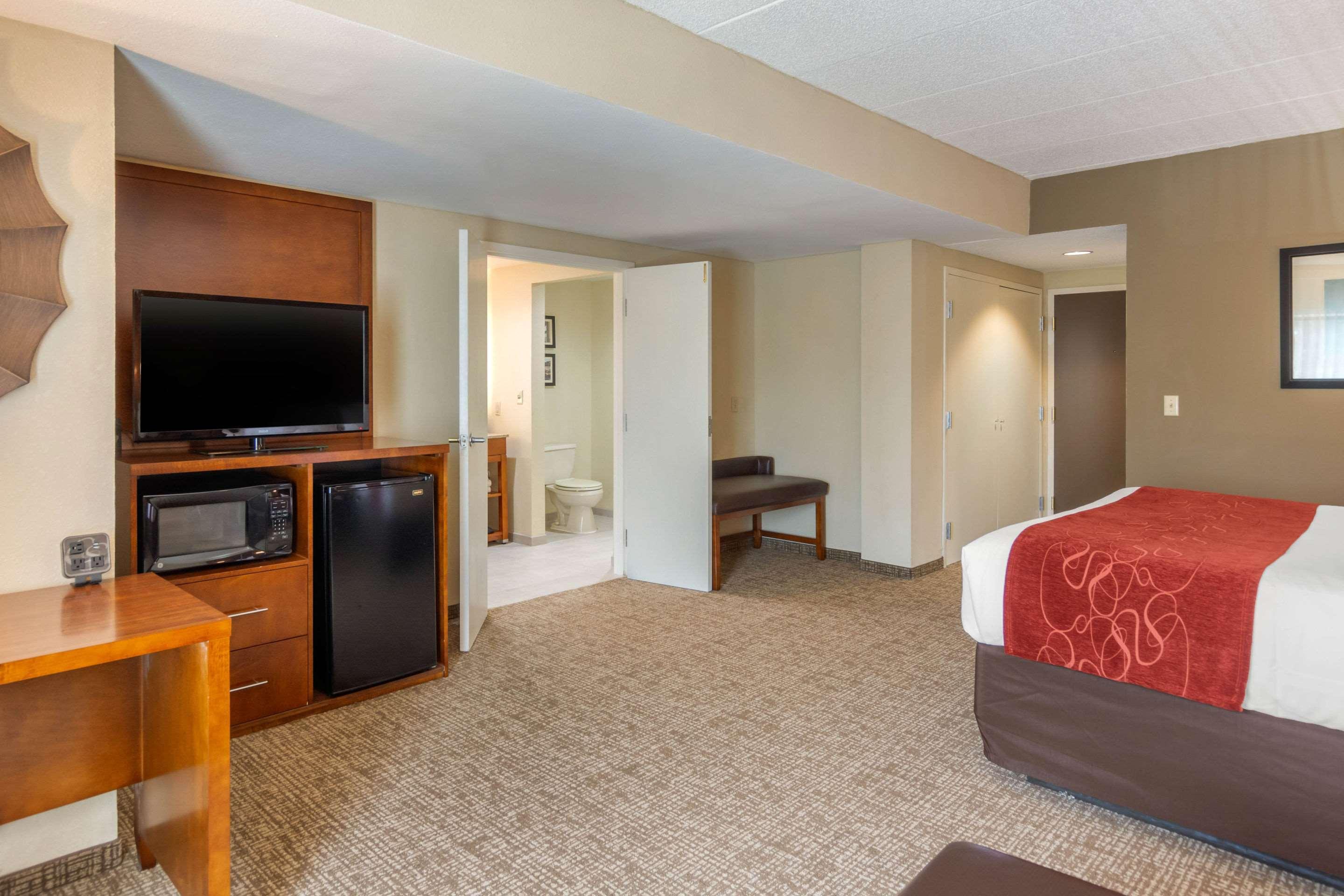 Comfort Suites Southpark Колониал-Хайтс Экстерьер фото