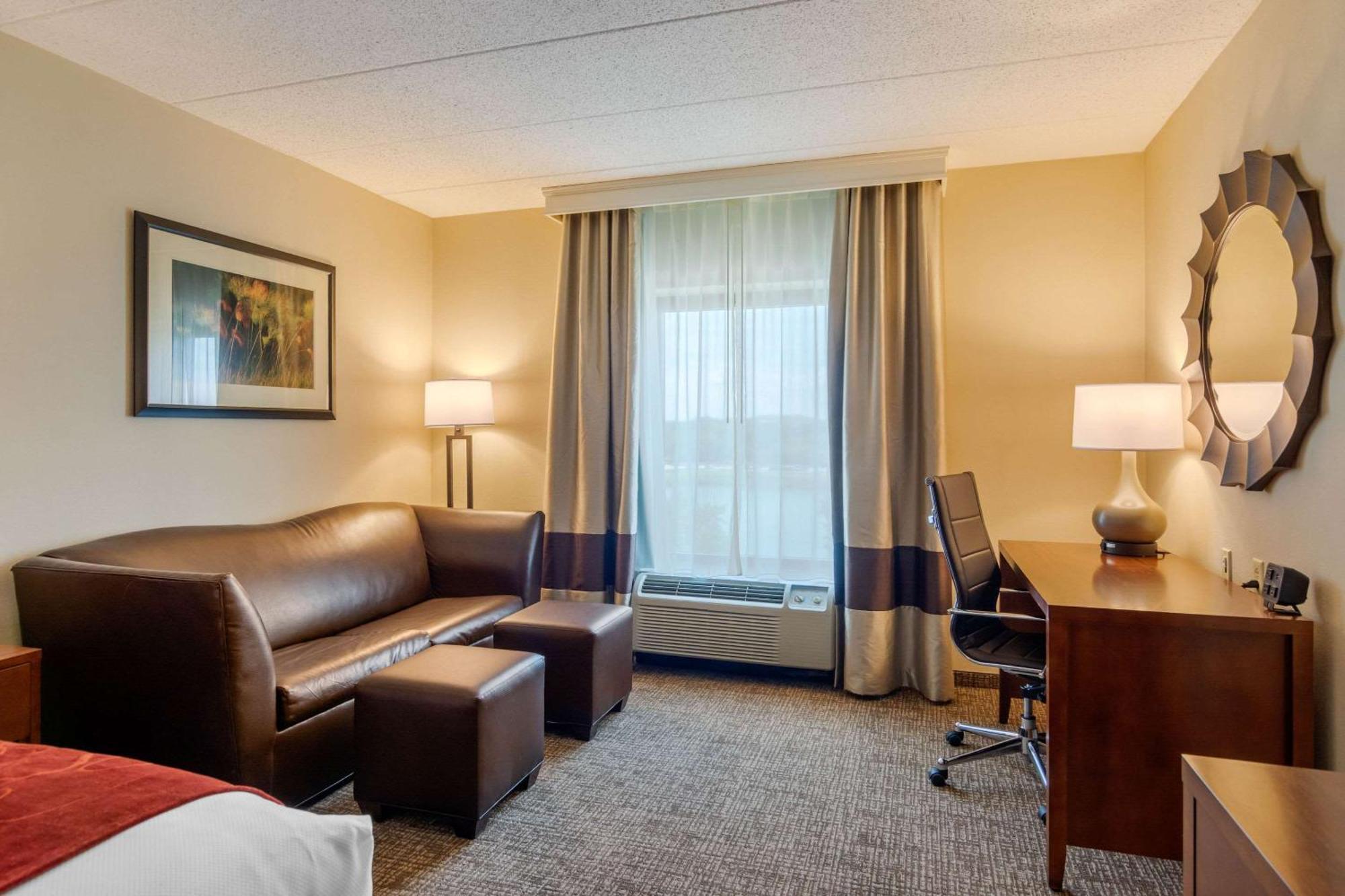 Comfort Suites Southpark Колониал-Хайтс Экстерьер фото